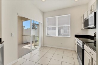 4104 Crabtree Ave in Sarasota, FL - Building Photo - Building Photo