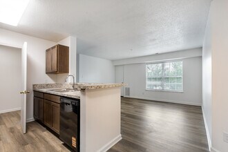 Wilton Farm Apartments in Charlottesville, VA - Building Photo - Building Photo