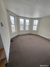 55 Beaver Brook Rd in Danbury, CT - Building Photo - Building Photo