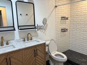 402 E Las Palmaritas Dr in Phoenix, AZ - Building Photo - Building Photo