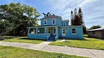 701 New York Ave in St. Cloud, FL - Building Photo