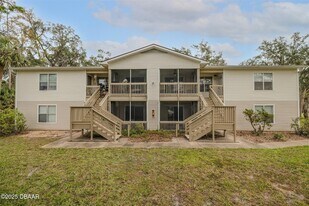 1600 Big Tree Rd, Unit D6 in South Daytona, FL - Building Photo