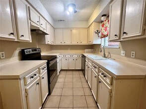 2403 La Rochelle Dr in Cedar Park, TX - Building Photo - Building Photo