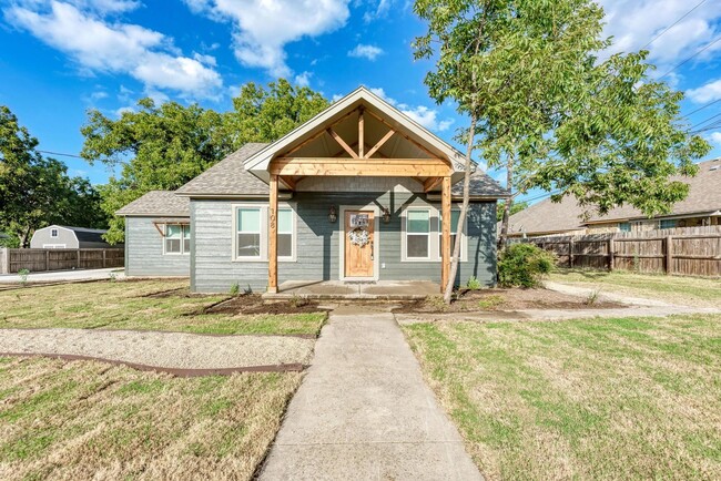 property at 108 S Porter St