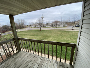 Oakridge Townhomes in Mauston, WI - Building Photo - Building Photo