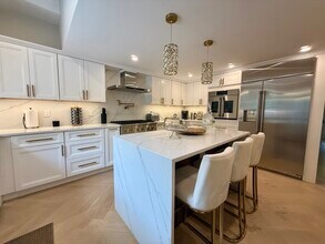 14 Bernard Cir in Tisbury, MA - Building Photo - Building Photo