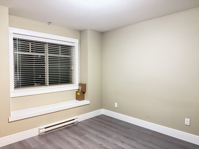 7168 Stride Ave in Burnaby, BC - Building Photo - Building Photo