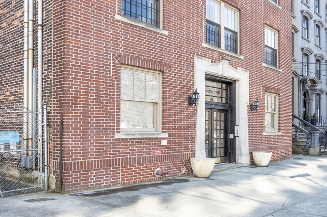 245 8th St in Jersey City, NJ - Building Photo - Building Photo