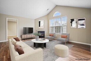 4951 Stratford Pine Ln in Dublin, OH - Building Photo