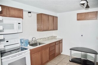 516 E Huber Ave in Weatherford, OK - Building Photo - Building Photo