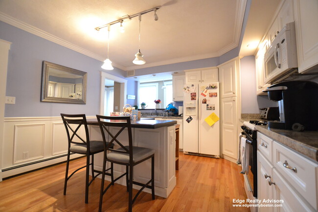 79 Surrey St, Unit 1 in Boston, MA - Building Photo - Building Photo