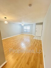 15506 Knollmeadow in San Antonio, TX - Building Photo - Building Photo