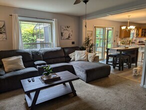 202 N Spruce Dr in Mahomet, IL - Building Photo - Building Photo