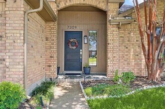7309 Aberdeen Dr in Rowlett, TX - Building Photo - Building Photo