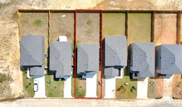13338 Rayhill Dr in Conroe, TX - Building Photo - Building Photo