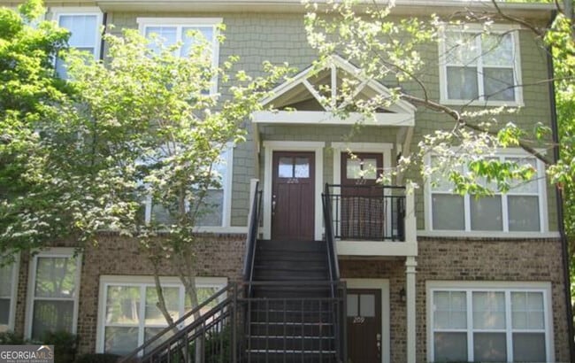 property at 490 Barnett Shoals Rd