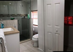 625 East Dr in Miami Springs, FL - Building Photo - Building Photo