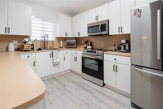 22731 SW 88th Pl in Cutler Bay, FL - Building Photo - Building Photo