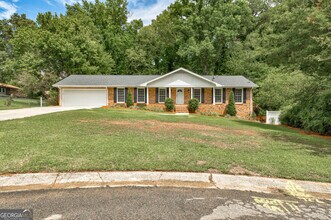 922 Sharon Ct in Fayetteville, GA - Building Photo - Building Photo