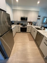 605 W Anapamu St in Santa Barbara, CA - Foto de edificio - Building Photo