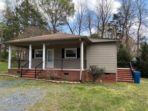 495 York St in Ramseur, NC - Building Photo - Building Photo