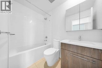 691 North Rd in Coquitlam, BC - Building Photo - Building Photo