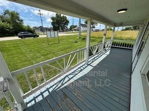 11204 Parallel Pkwy in Kansas City, KS - Building Photo - Building Photo