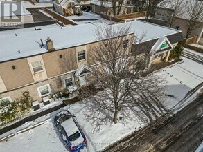 4444 Drummond Rd in Niagara Falls, ON - Building Photo - Building Photo