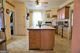 1009 Muddy Creek Forks Rd in Airville, PA - Building Photo - Building Photo