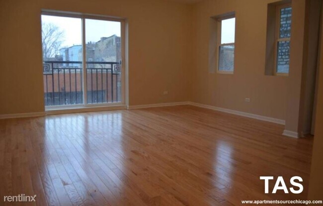 3211 W Armitage Ave-Unit -#4 in Chicago, IL - Building Photo - Building Photo