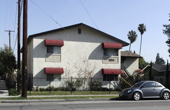 1000 S Highland Ave in Fullerton, CA - Building Photo - Building Photo