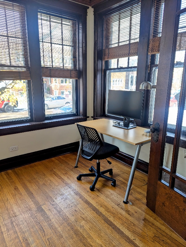 3619 N Claremont Ave, Unit 1