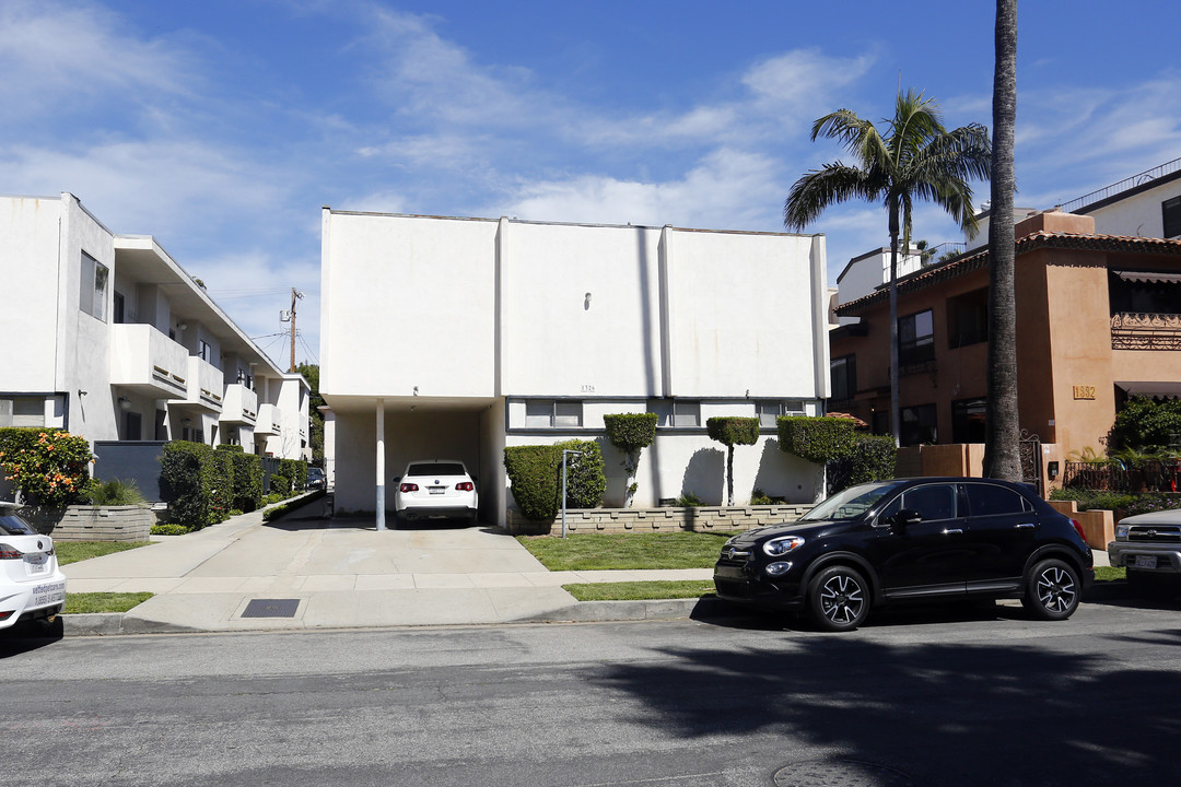 1326 Amherst Ave in Los Angeles, CA - Building Photo