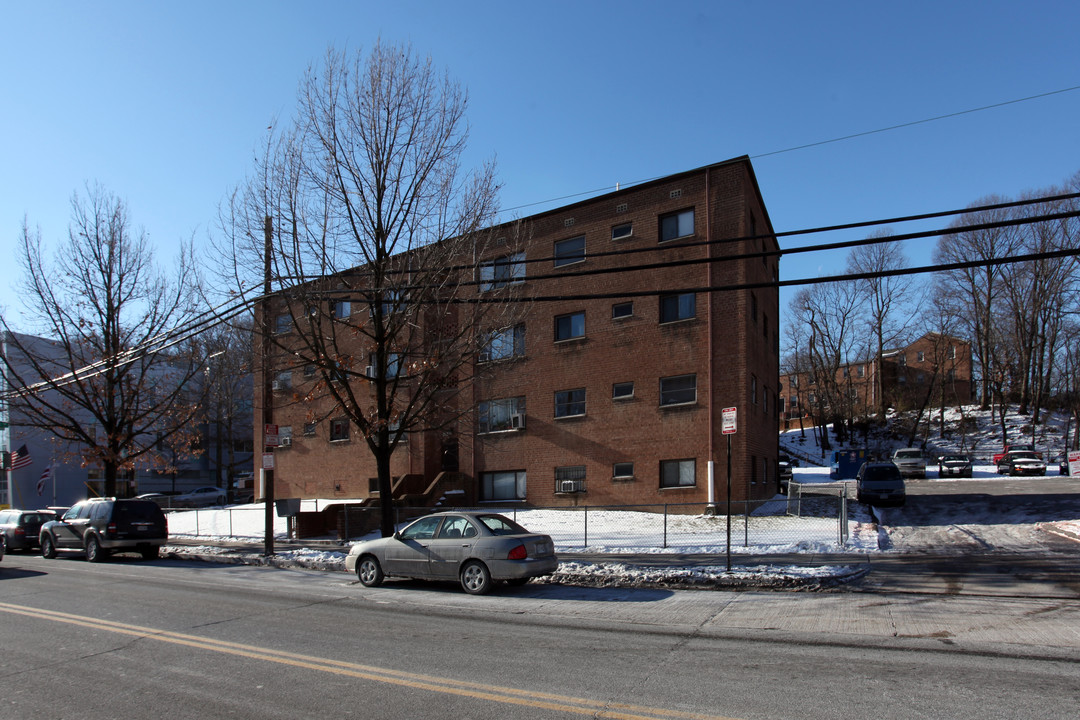 4701 Benning Rd SE in Washington, DC - Building Photo