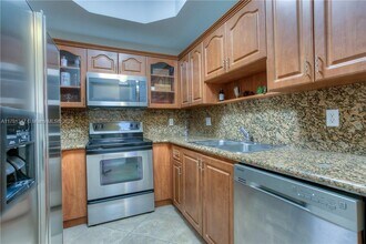 2203 Clipper Pl in Fort Lauderdale, FL - Building Photo - Building Photo