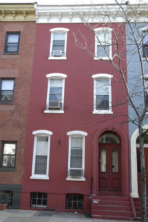 145 N 21st St in Philadelphia, PA - Building Photo