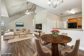 7300 Burbank Dr in Baton Rouge, LA - Building Photo - Building Photo