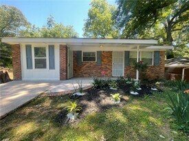 3128 Waters Rd SW in Atlanta, GA - Building Photo