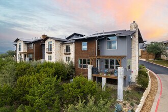 The Hillside in Austin, TX - Building Photo - Building Photo