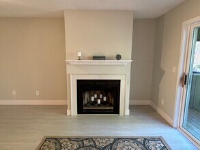 1410 Whitney Ave, Unit F3 in Hamden, CT - Building Photo - Building Photo