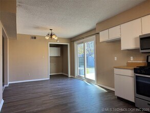 13786 S Hickory St in Glenpool, OK - Building Photo - Building Photo