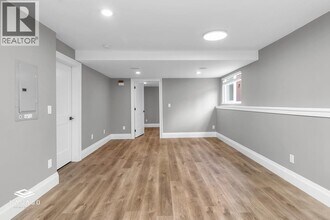 1225 Royal Ct in Port Coquitlam, BC - Building Photo - Building Photo