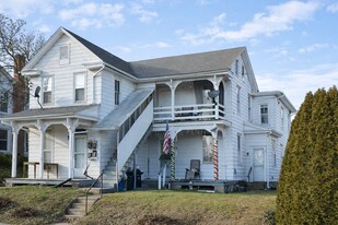 317 W High St in Elizabethtown, PA - Building Photo