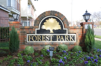 Forest Park Apartments in Bedford, TX - Foto de edificio - Building Photo
