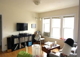 3700 W. Cornelia in Chicago, IL - Foto de edificio - Interior Photo