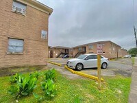 5412 Market St photo'