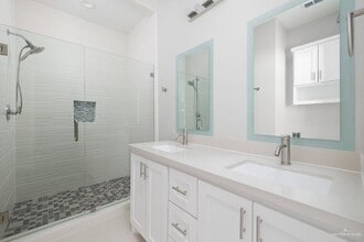 201 W Rutherford Ave-Unit -4 in Edinburg, TX - Building Photo - Building Photo