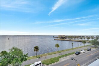 225 W Seminole Blvd in Sanford, FL - Building Photo - Building Photo