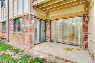 917 Knottingham Dr in Schaumburg, IL - Building Photo - Building Photo