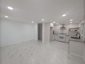 510 S College Ave in Claremont, CA - Building Photo - Building Photo